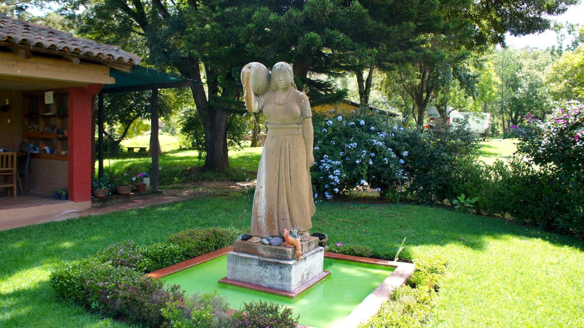Villa Patzcuaro Garden Hotel Extérieur photo